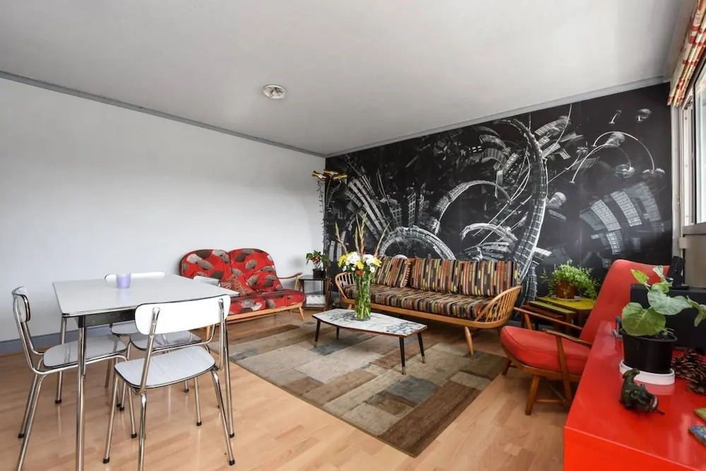 Retro Flat in Trendy Bethnal Green