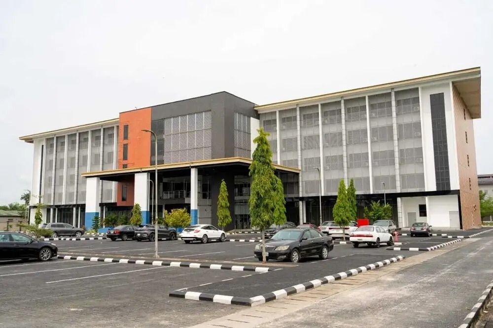 Julirose Hotel and Suites
