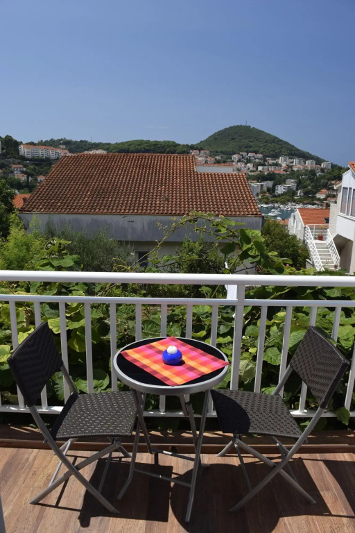 Jele Rooms