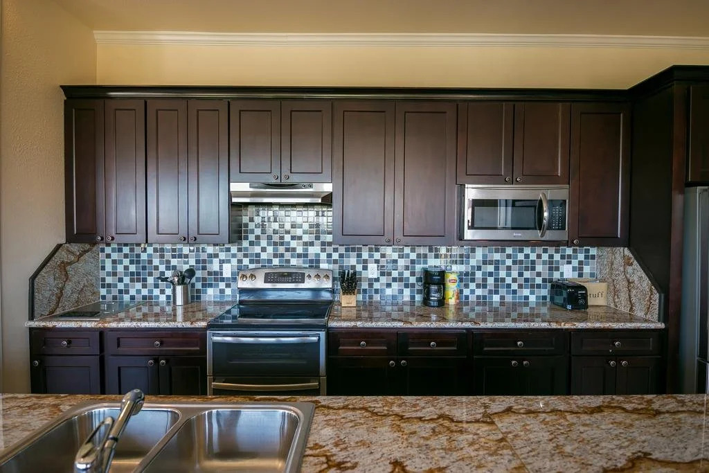 Carondelet Street Modern Suites