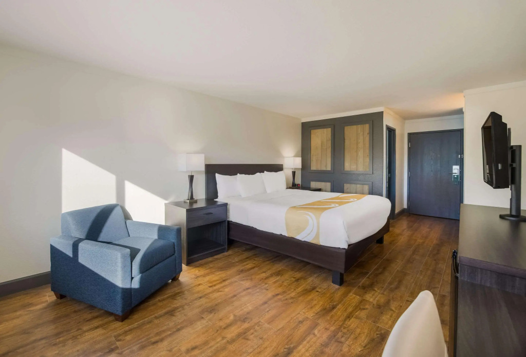 Quality Inn & Suites Castle Rock SW Denver