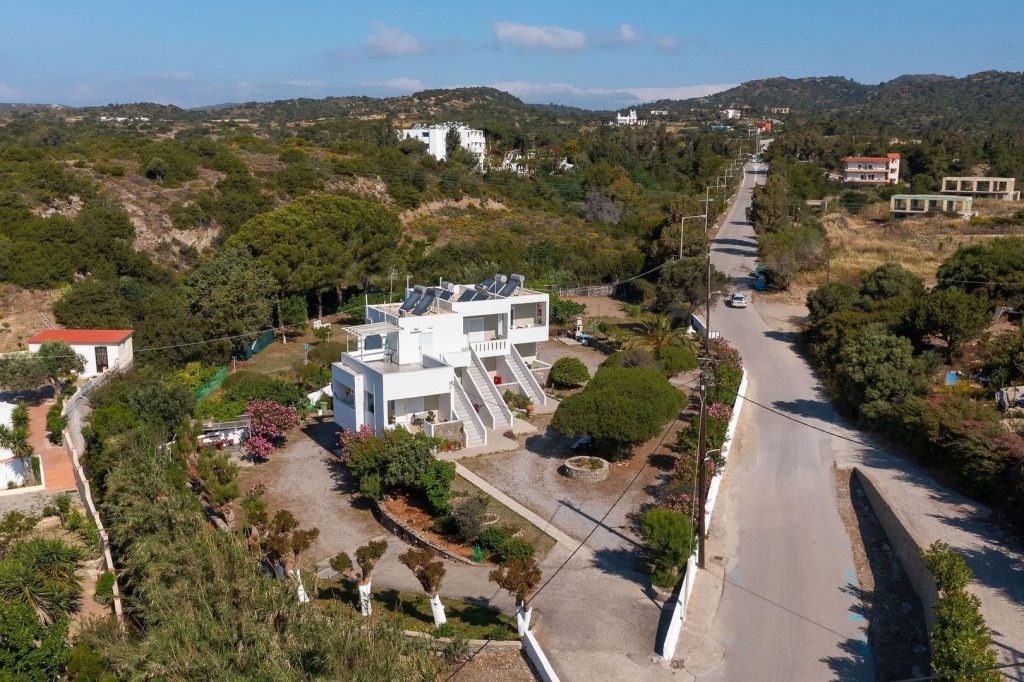 Tselios Apartments & Studios