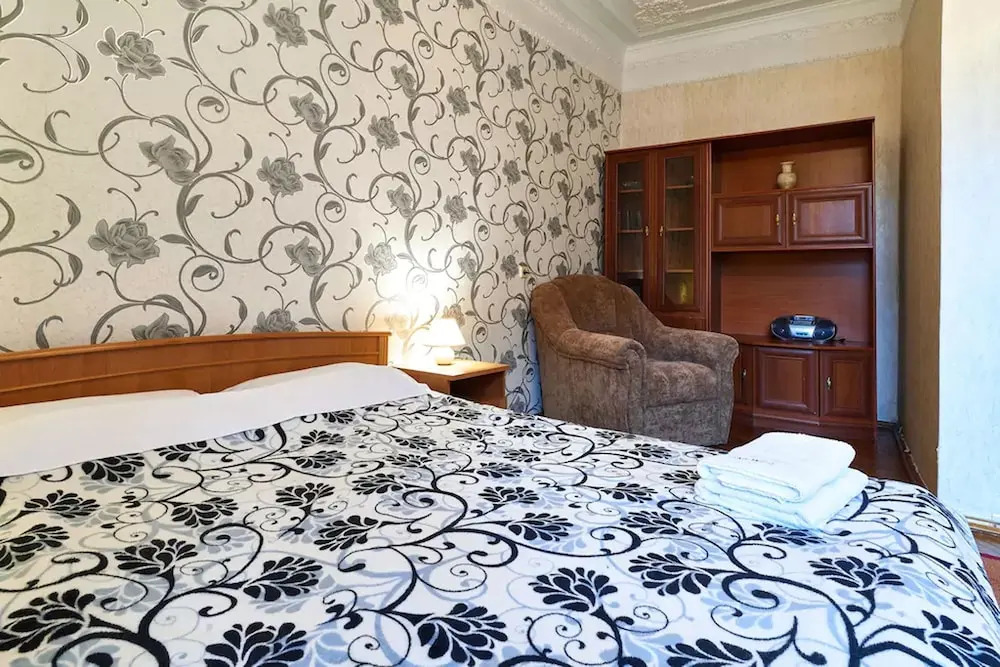 Апартаменты Home-Hotel, ул. Льва Толстого, 5А