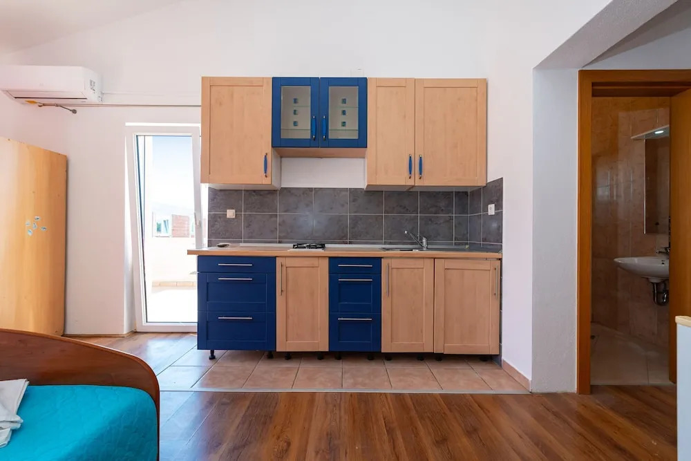 Bonvie Apartments in Center B3