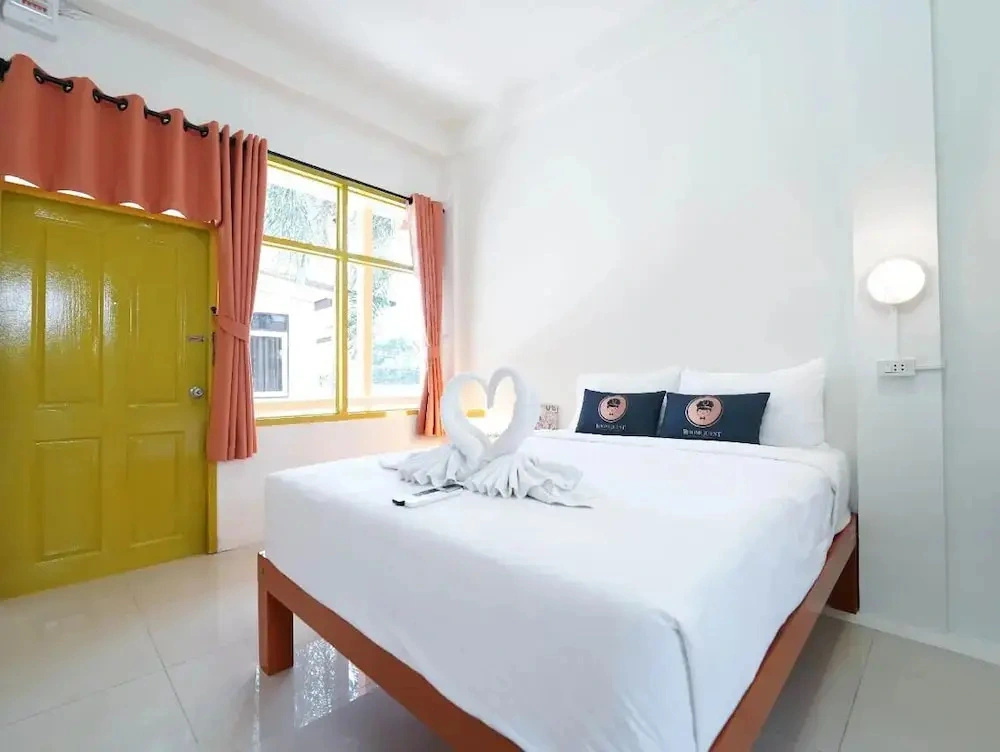 Happy Live Quest Hotel