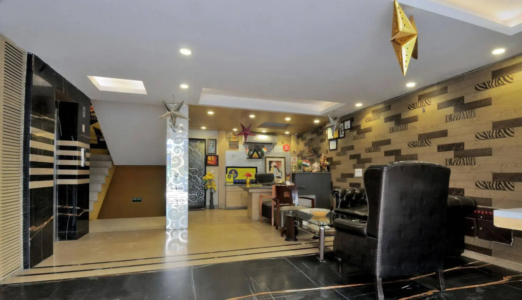 Hotel Cabana 5 Mins Walking Distance From NDLS Station