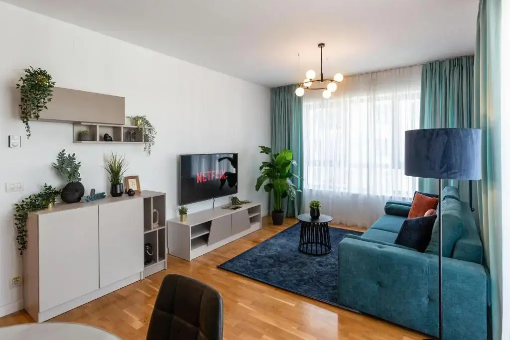 MAISON PASTEL. Romexpo 2-Bedroom Free Parking