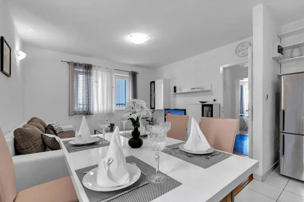 Apartments Aracic