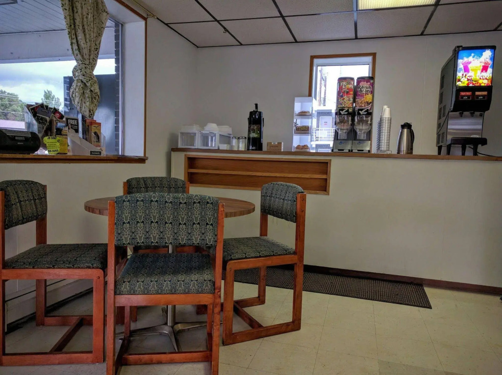 Tomahawk Motor Lodge Riverton US-26