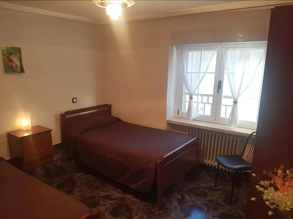 Albergue Agustina - Hostel
