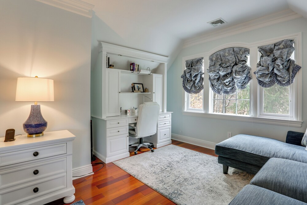 Pond + Gazebo: Expansive Hudson Valley Escape!