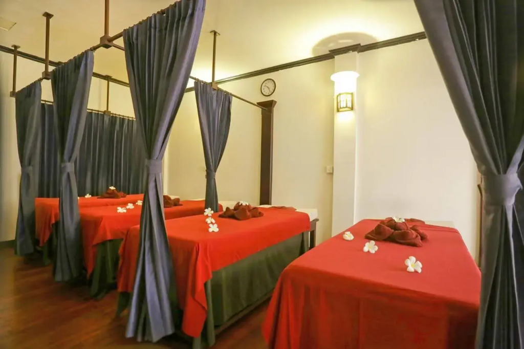 Grand Sunset Angkor Hotel