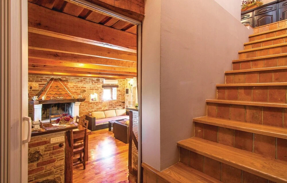 Stunning Home in Porec With Wifi and 2 Bedrooms