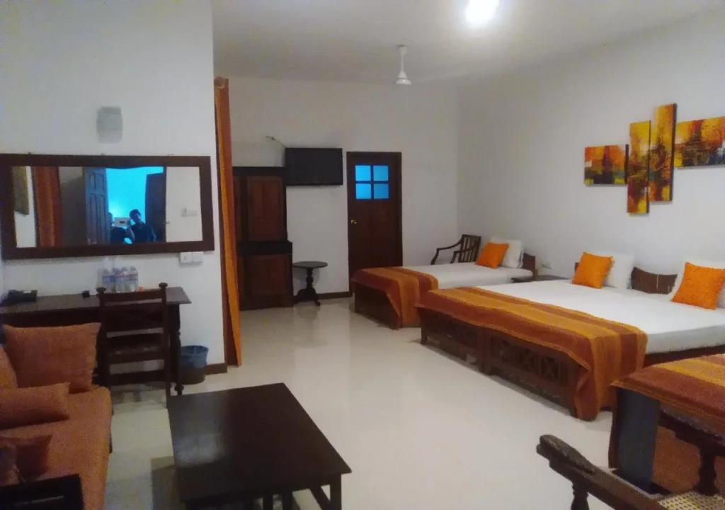 Hotel Sunflower