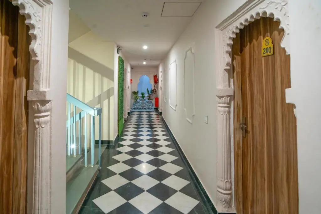 Ostel By Uddhav Villas