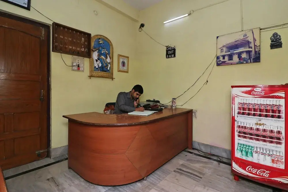 OYO 18668 Ananya Guest House