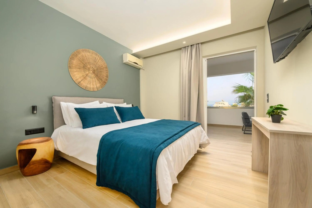Nicolas Grand Suites, Adults Only