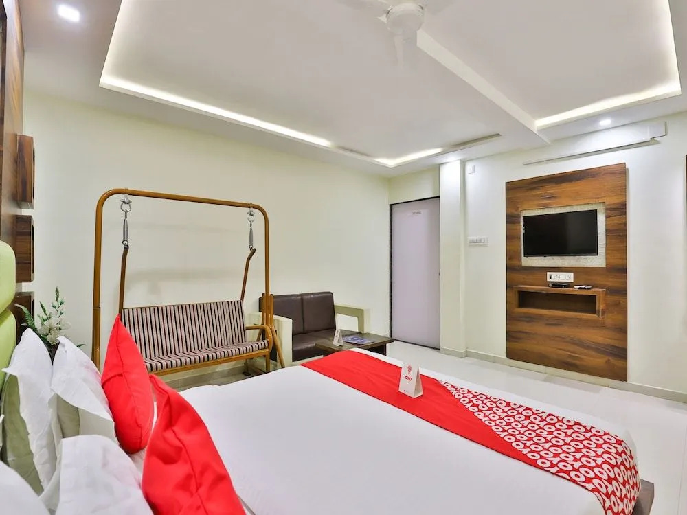 FabHotel Ratna Palace - Inside Baronet Complex