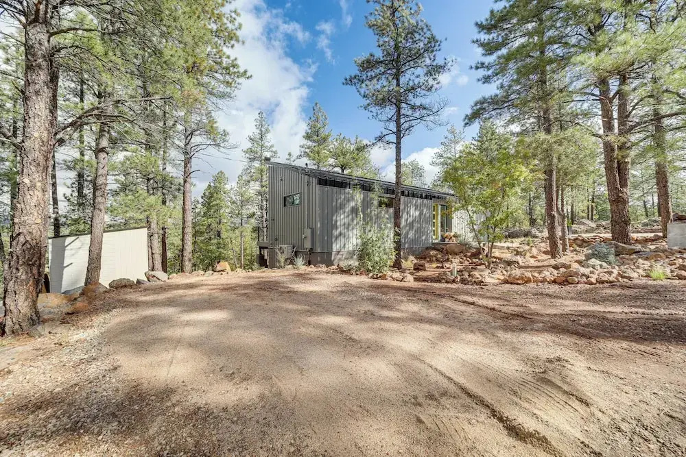 Modern Cabin Living! Mtn-view Gem in Munds Park