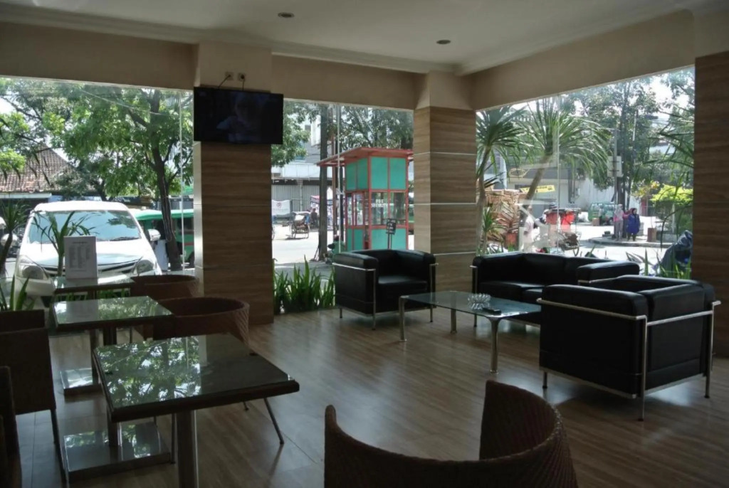 Grand Tulip Hotel