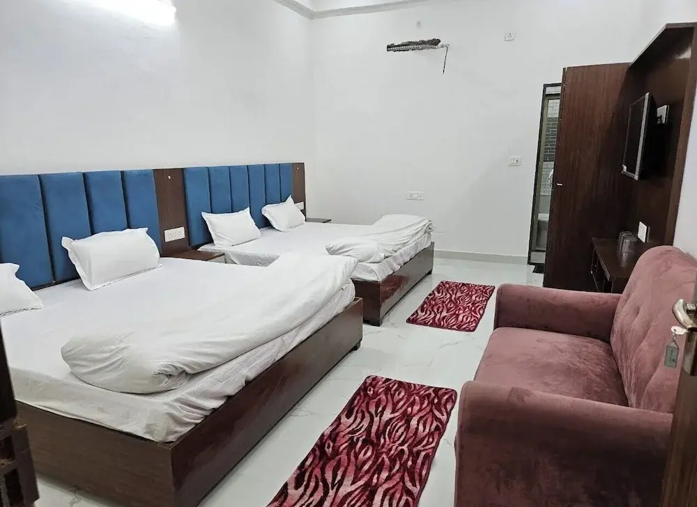 Kharari Inn
