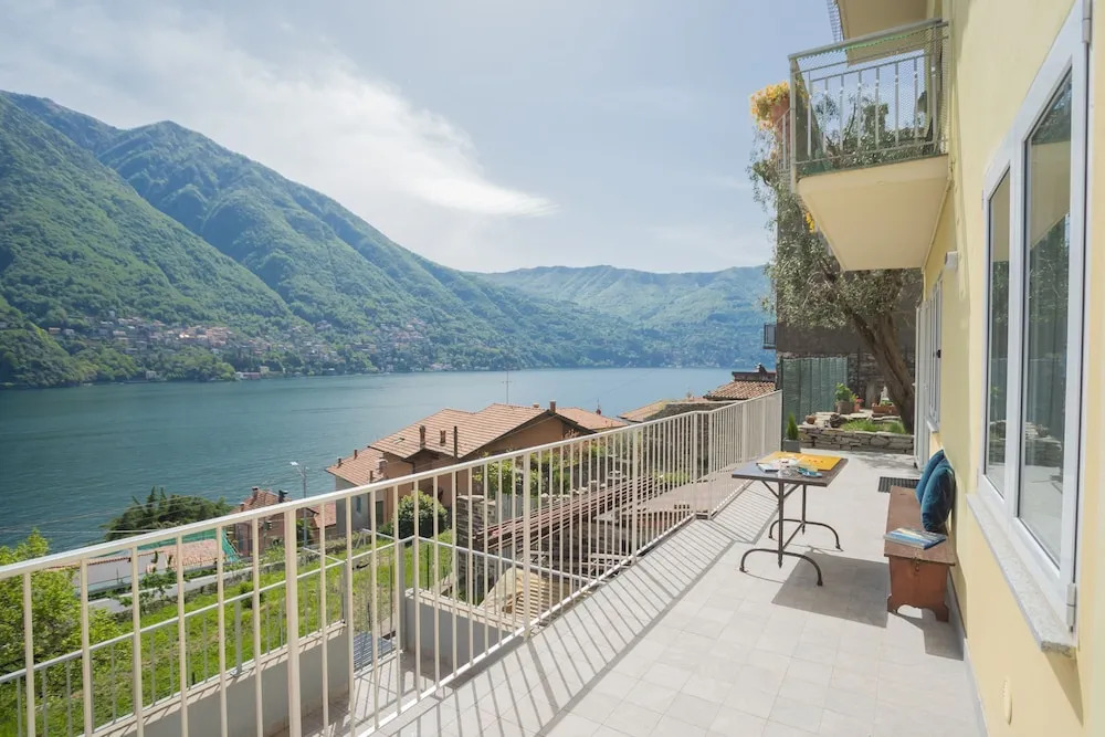 La Quiete in Laglio With 2 Bedrooms and 1 Bathrooms