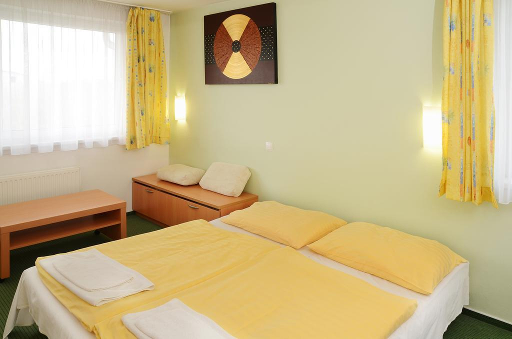 Hotel Imos