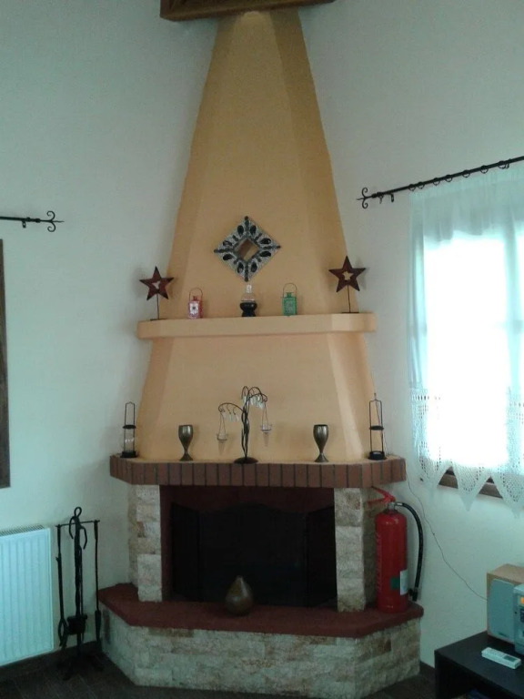 Elia Houses