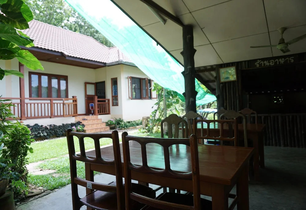 Rai Juthamas Resort