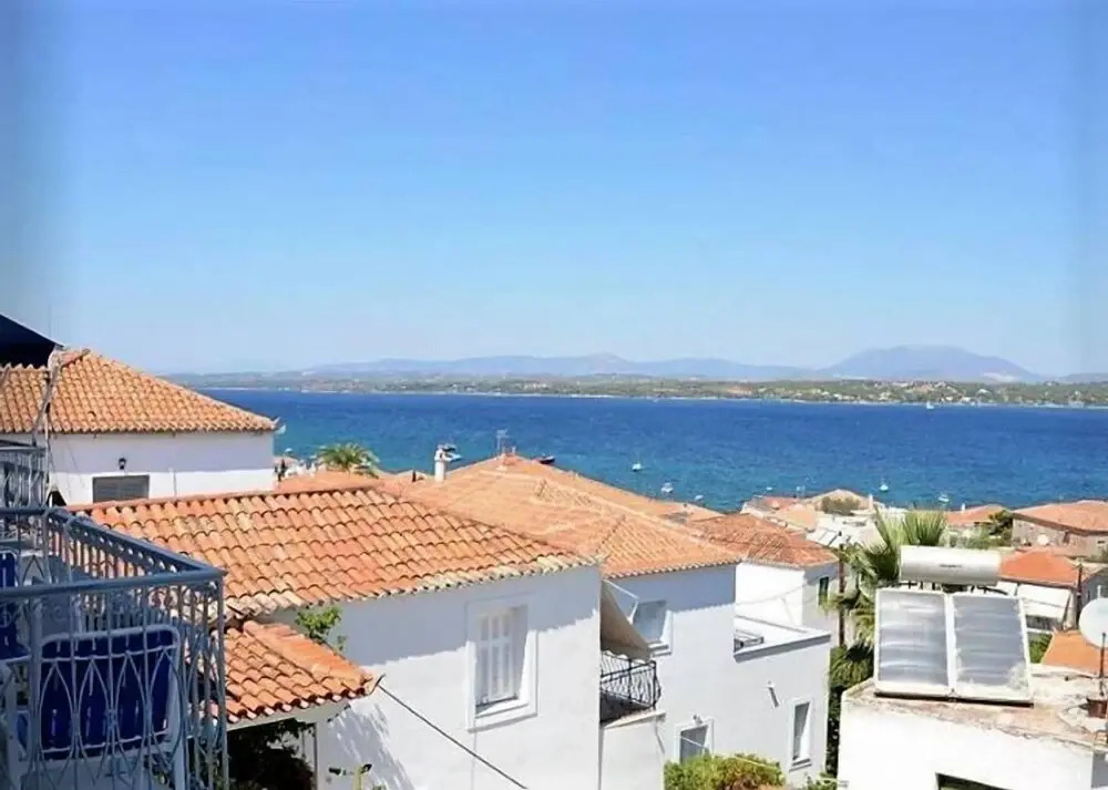 Levante Colours and Aromas of Spetses