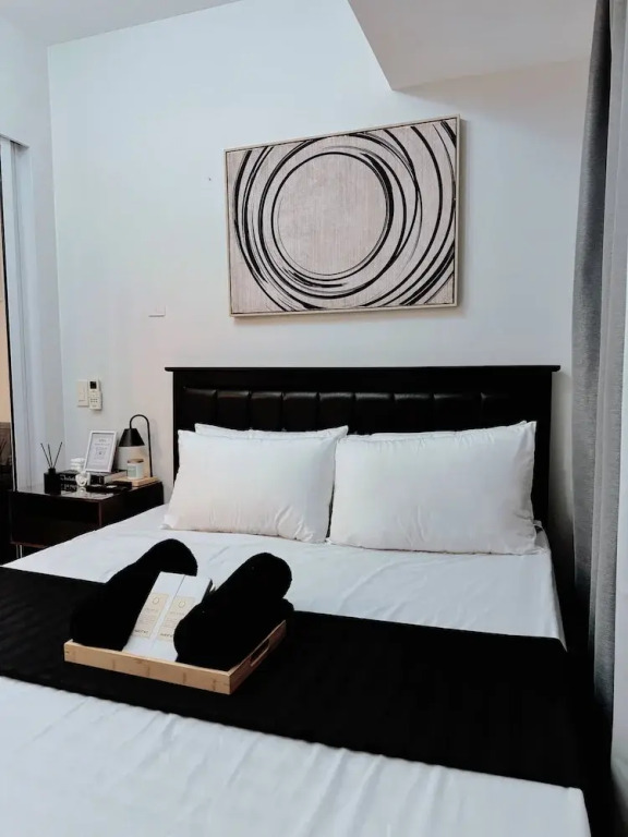 Stunning 42nd Floor Apt With Netflix