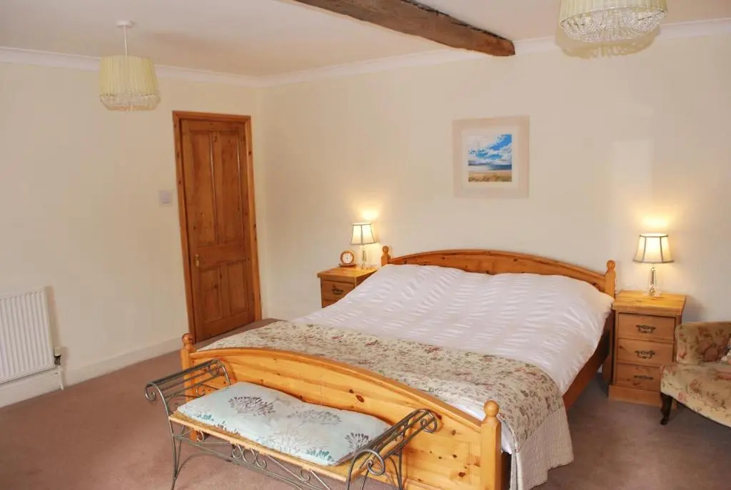 Burnlee House Apartment