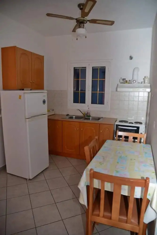 Matina Apartments Tyros