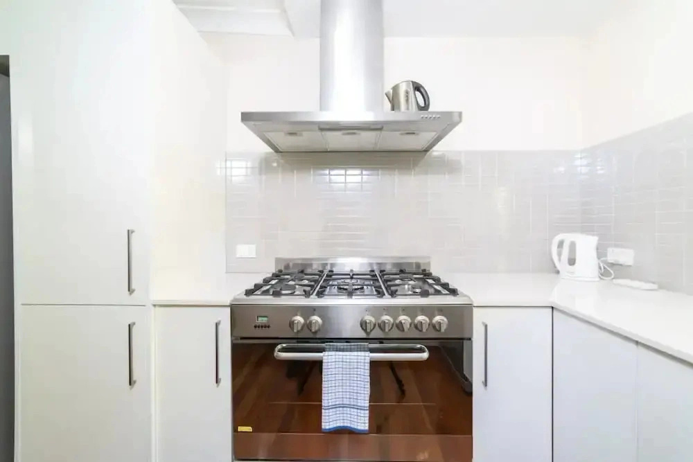 Renovated 3 Bedroom Home In Petrie Terrace