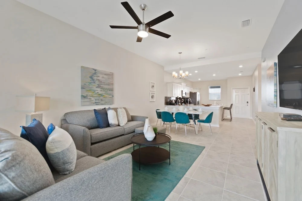 Edgewater Escape at Storey Lake by Shine Villas apts
