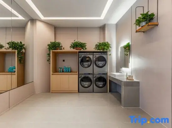 Rujia Yiyue · Jingyeting 1991 Hotel (Wuhan Sports Center Zhuanyang Avenue Subway Station Branch)