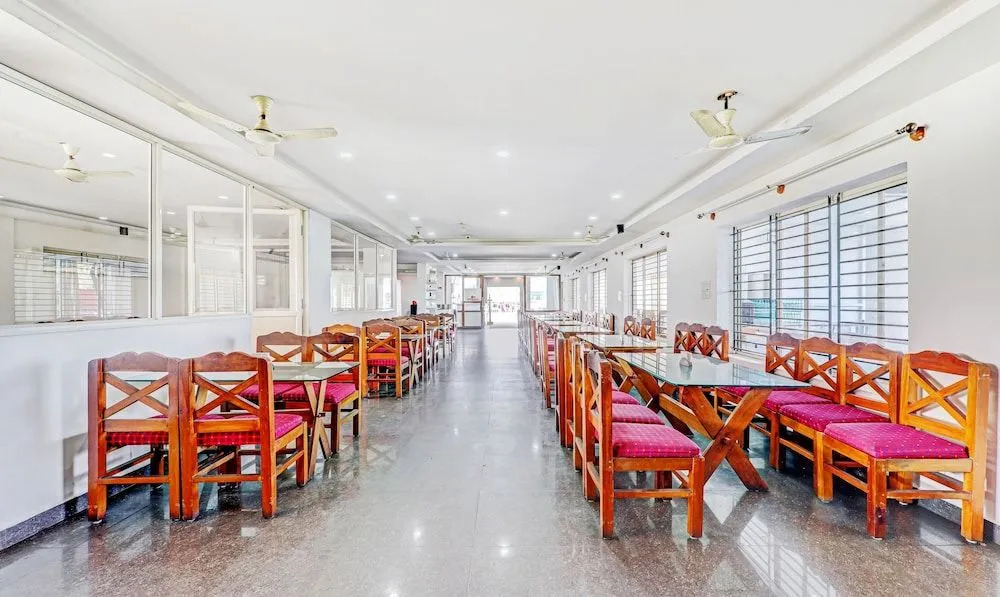 Treebo Atithi Comforts, 1 Km From Nisargadhama Forest