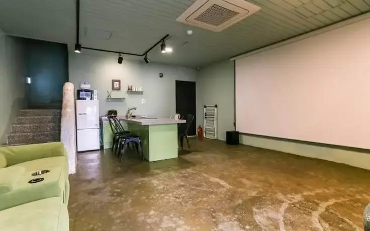 Seogwipo Black Land Lace Spa Pension
