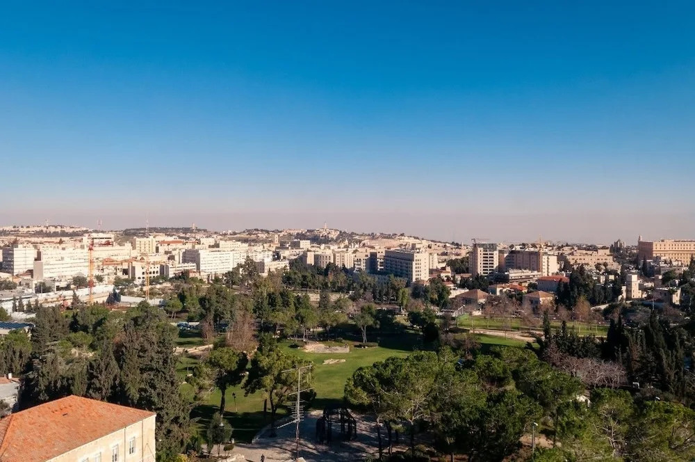 Magical View - Central City