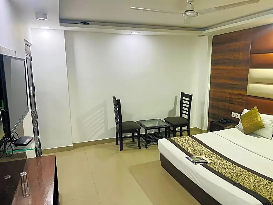 Hotel Krone Plaza Near IGI Airport Delhi