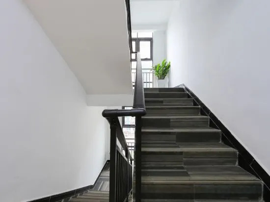 Chuanlu Soho Younger Apartment