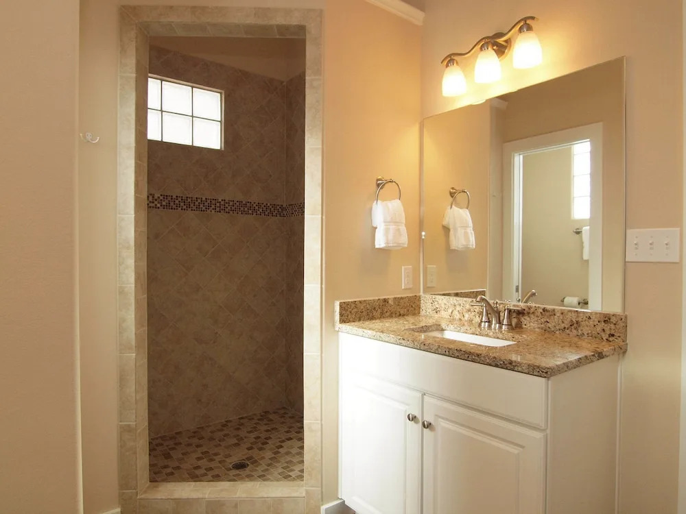 The Sea Monkee Pb216 3 Bedrooms 2 Bathrooms Condo