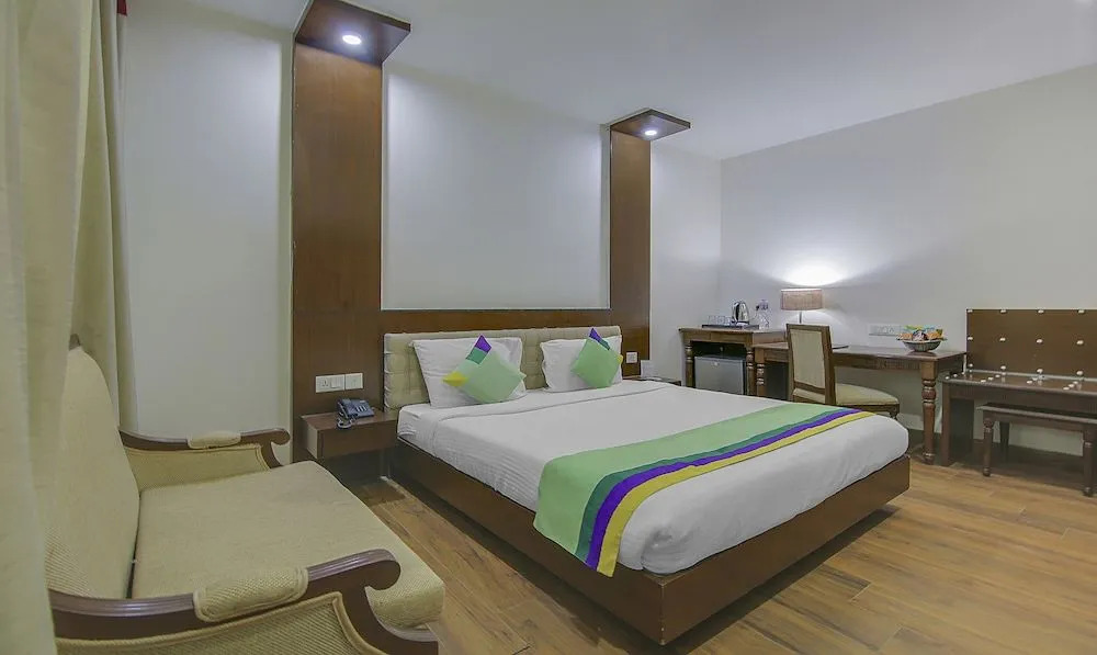 Treebo Trend Hotel Heaven