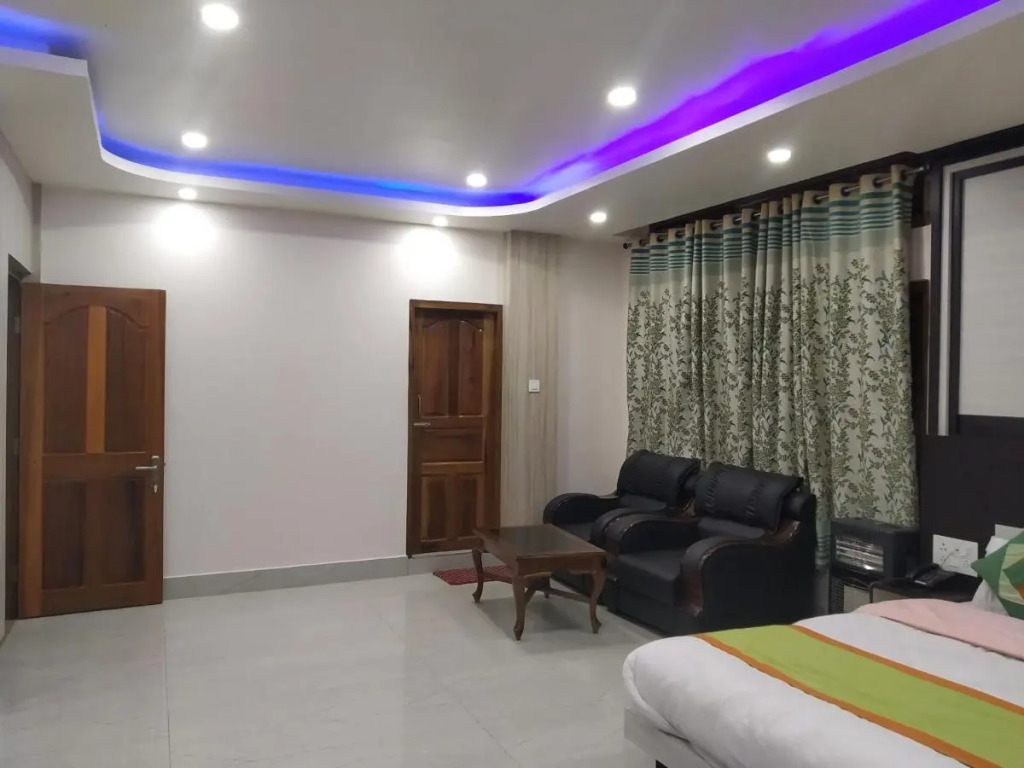 Ziro Palace Inn