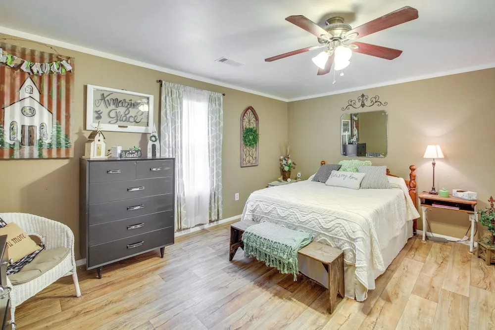 Home w/ Ouachita River & Lake Hamilton Access