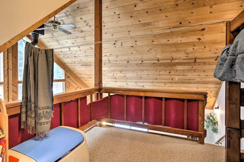 Truckee Winter Escape 6 Mi to Ski Slopes!