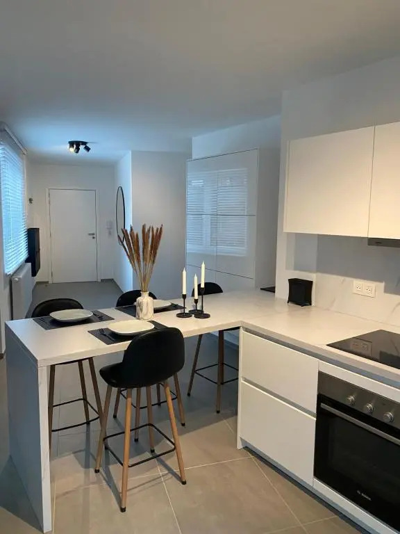 New Appartement Centre de SPA Avec Parking Prive