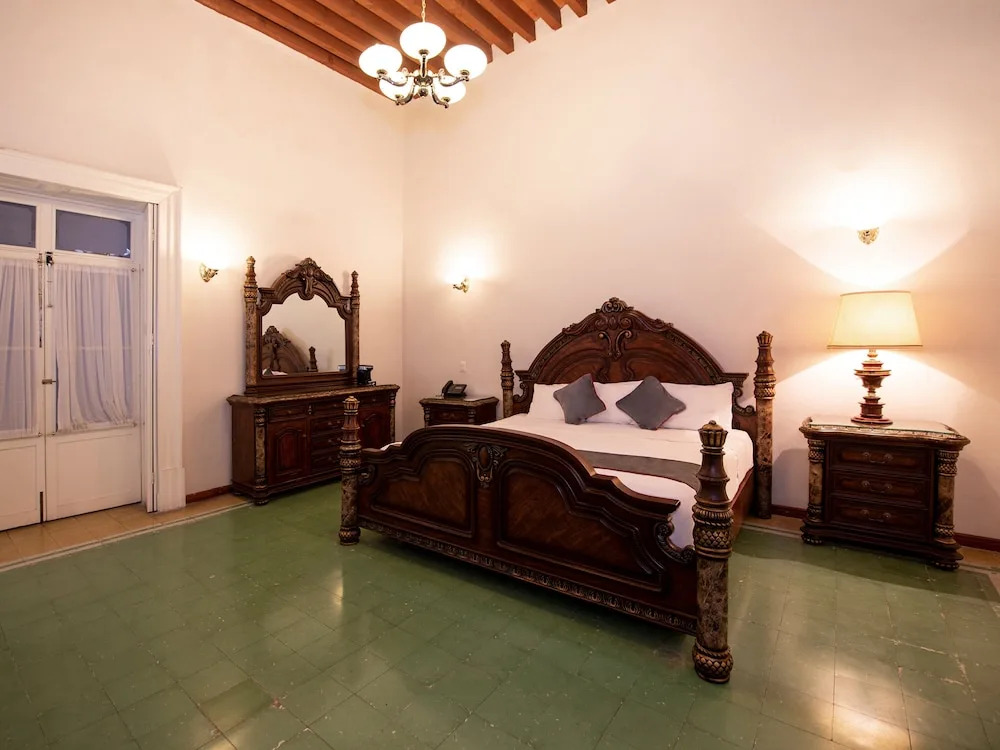 Hotel Senorial