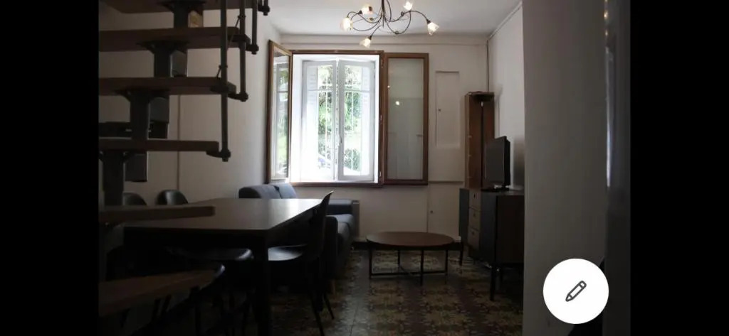 Appartement 117 b cité médiévale