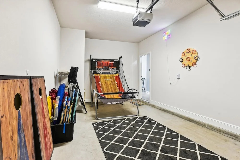 7664 Shadow Lake - Happy Horizons - 3 Bedroom 3 Townhouse by RedAwning